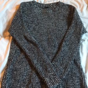 Knit sweater with zips